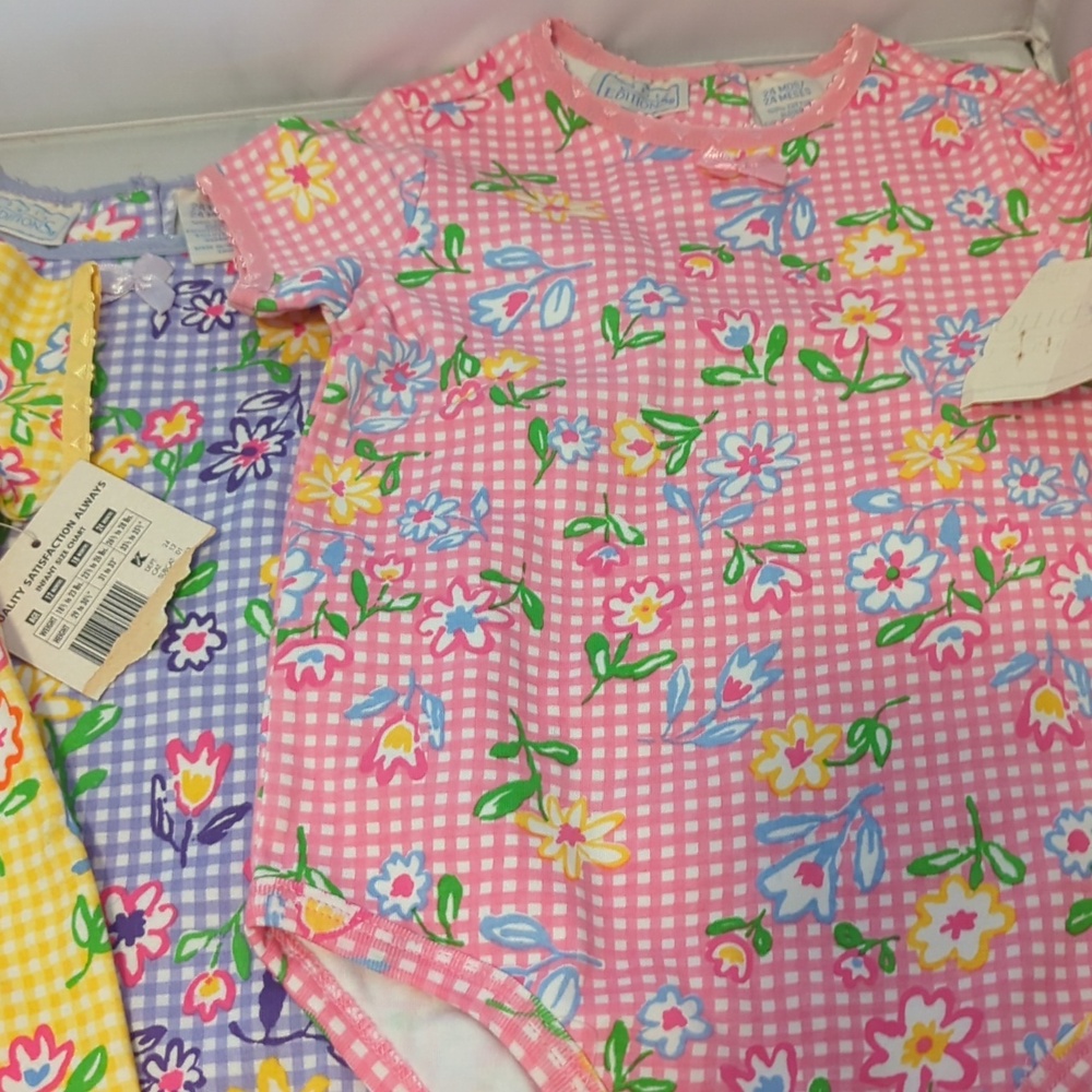 Basic Edition Lot Of Three Onesies - Picture 2 of 2